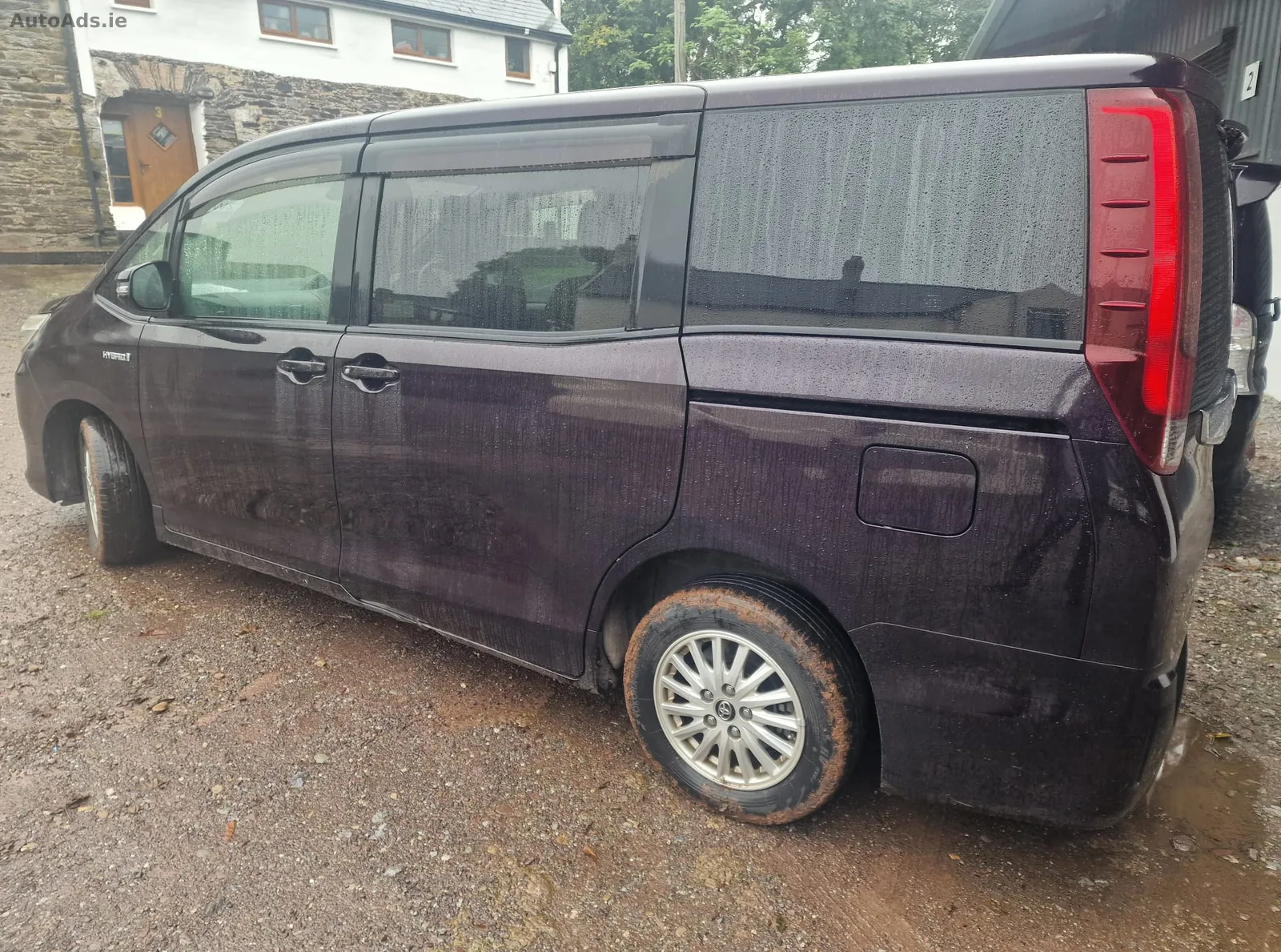 2016 Toyota Voxy – photo 3