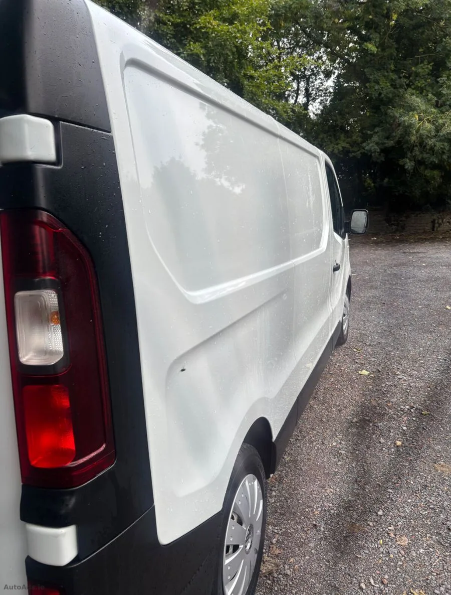 2018 Nissan NV300 – photo 11