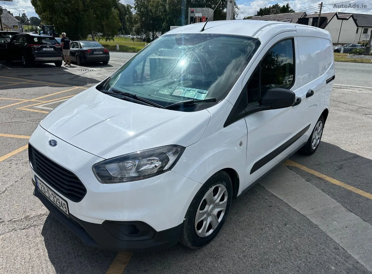 2023 Ford Transit Courier