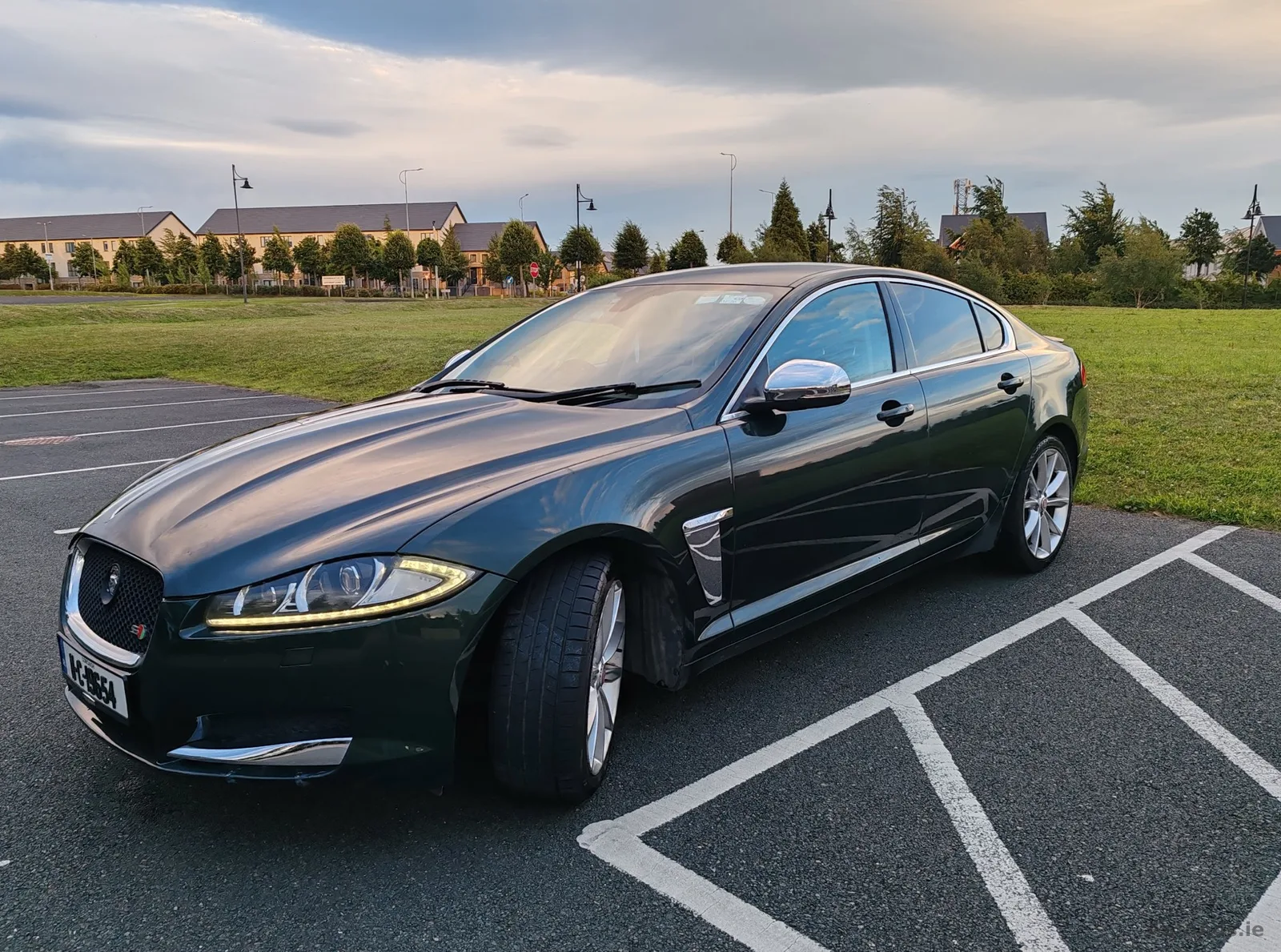 2011 Jaguar XF – photo 2