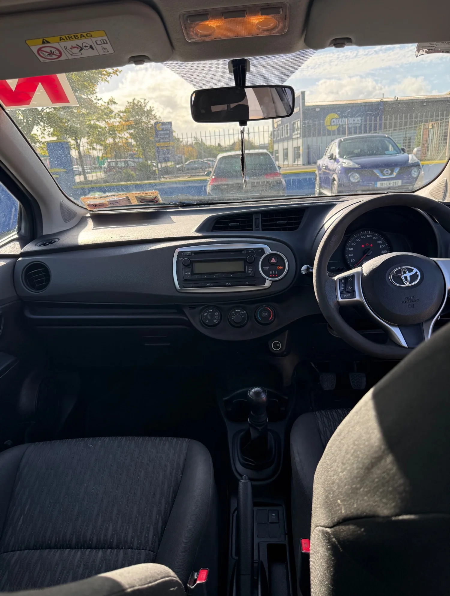 2013 Toyota Yaris – photo 10