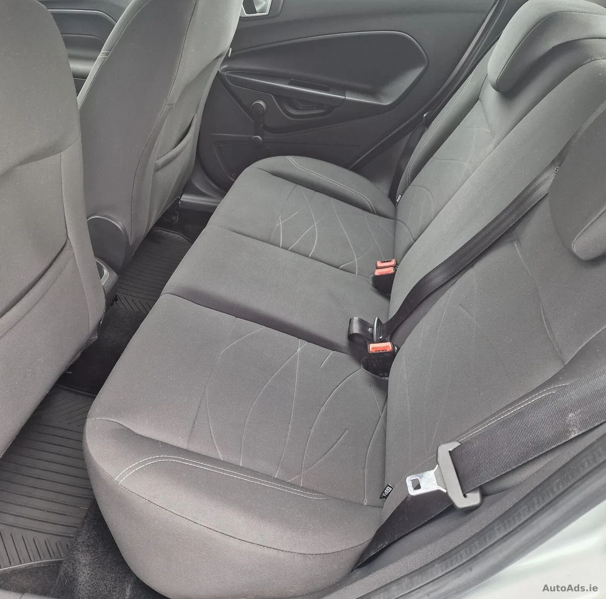 2017 Ford Fiesta – photo 15