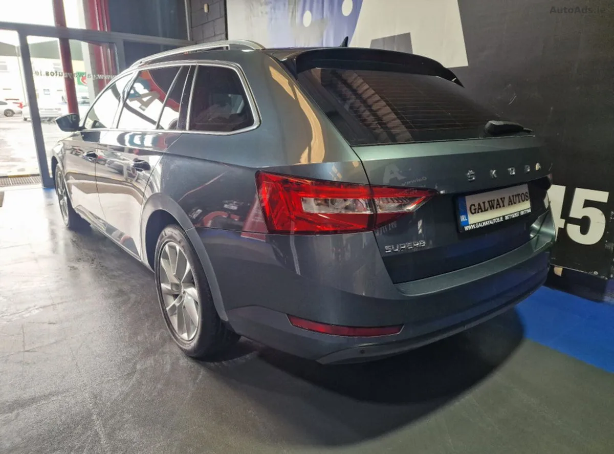 2022 Skoda Superb – photo 7