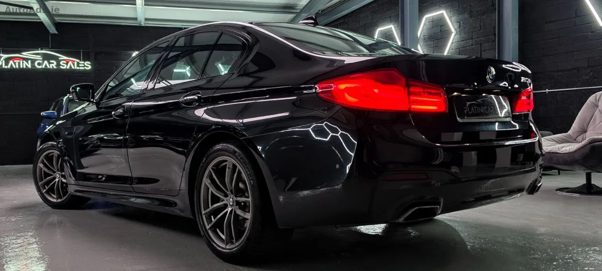 2017 BMW 5-Series – photo 8