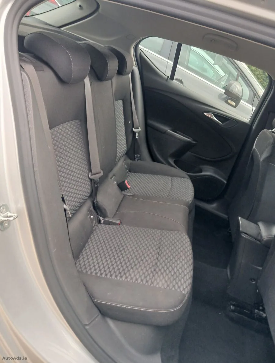 2016 Vauxhall Astra – photo 14
