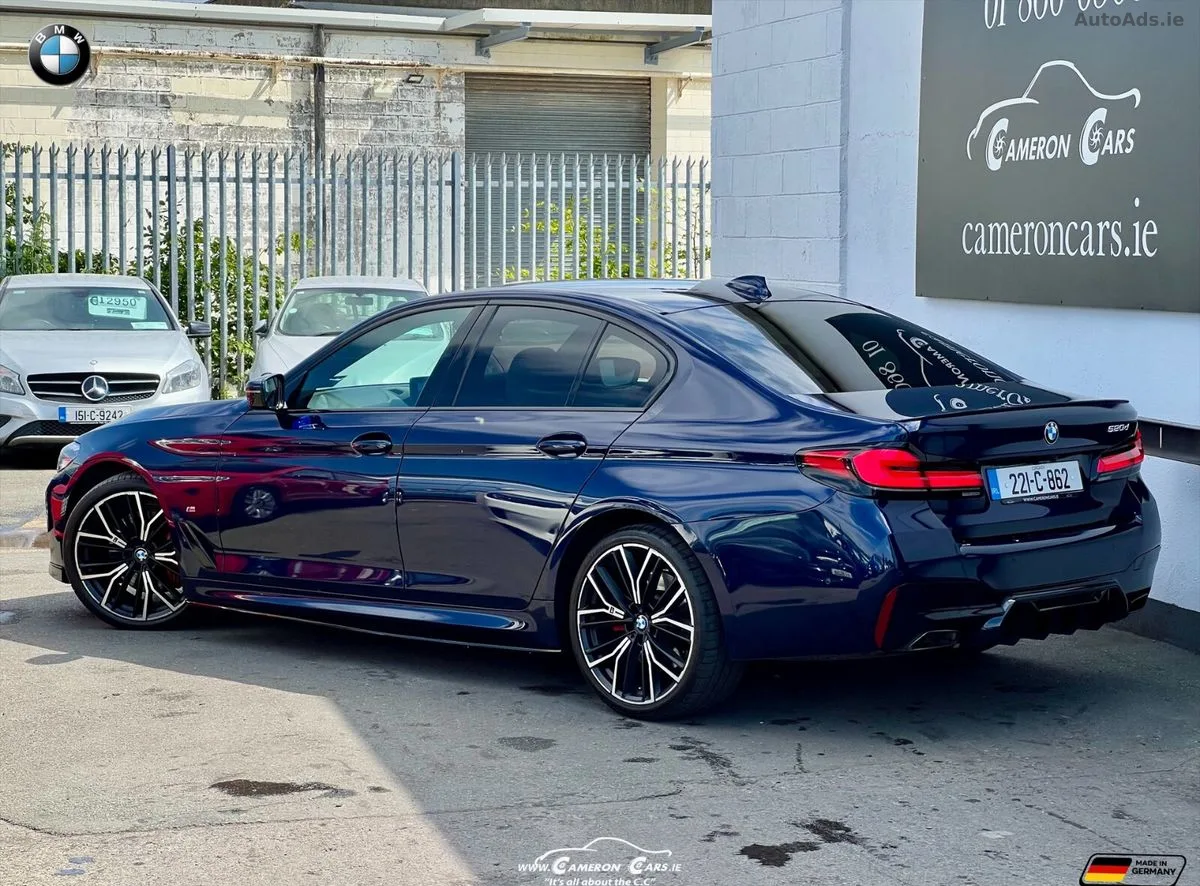 2022 BMW 5-Series – photo 2