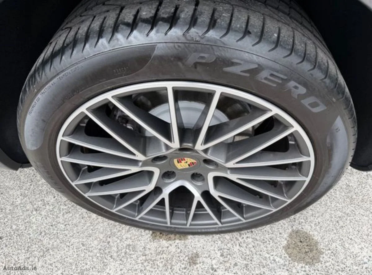 2023 Porsche Cayenne – photo 9