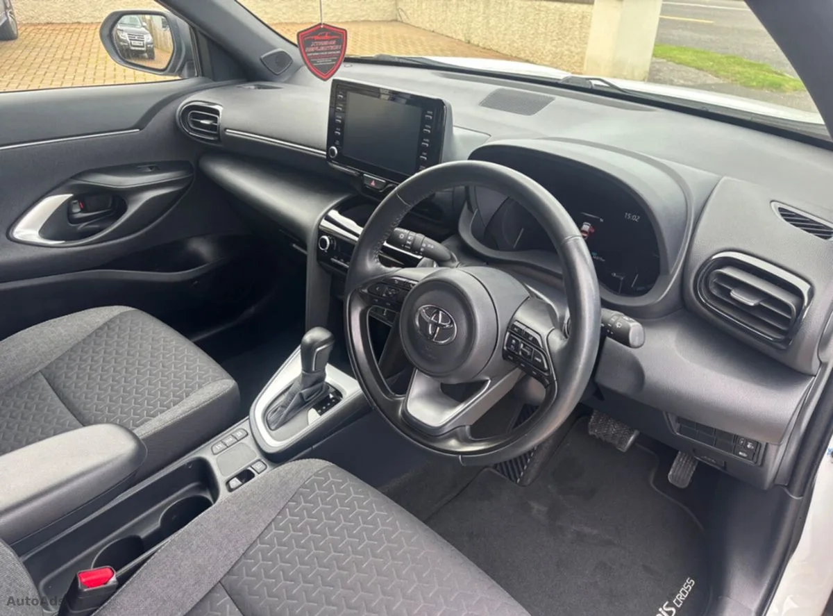 2023 Toyota Yaris Cross – photo 8