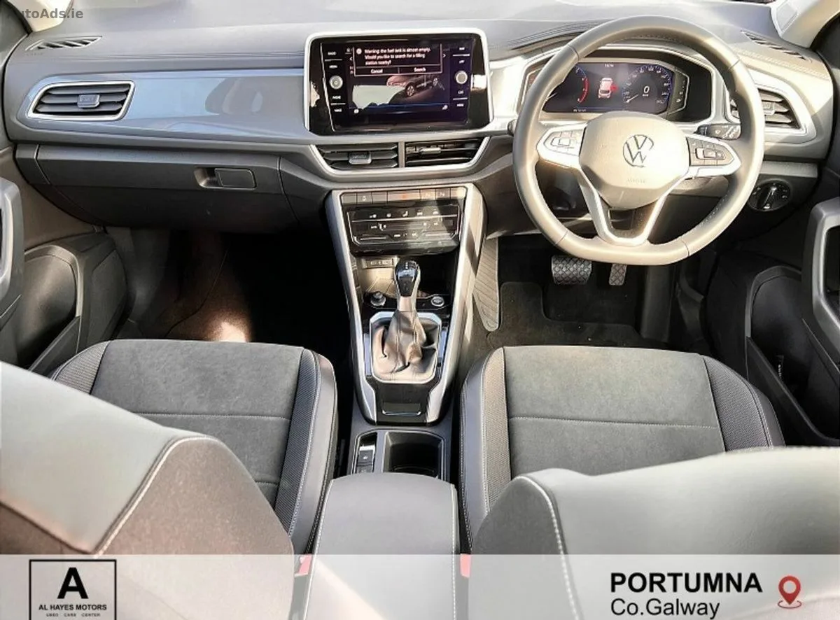 2023 Volkswagen T-Roc – photo 2