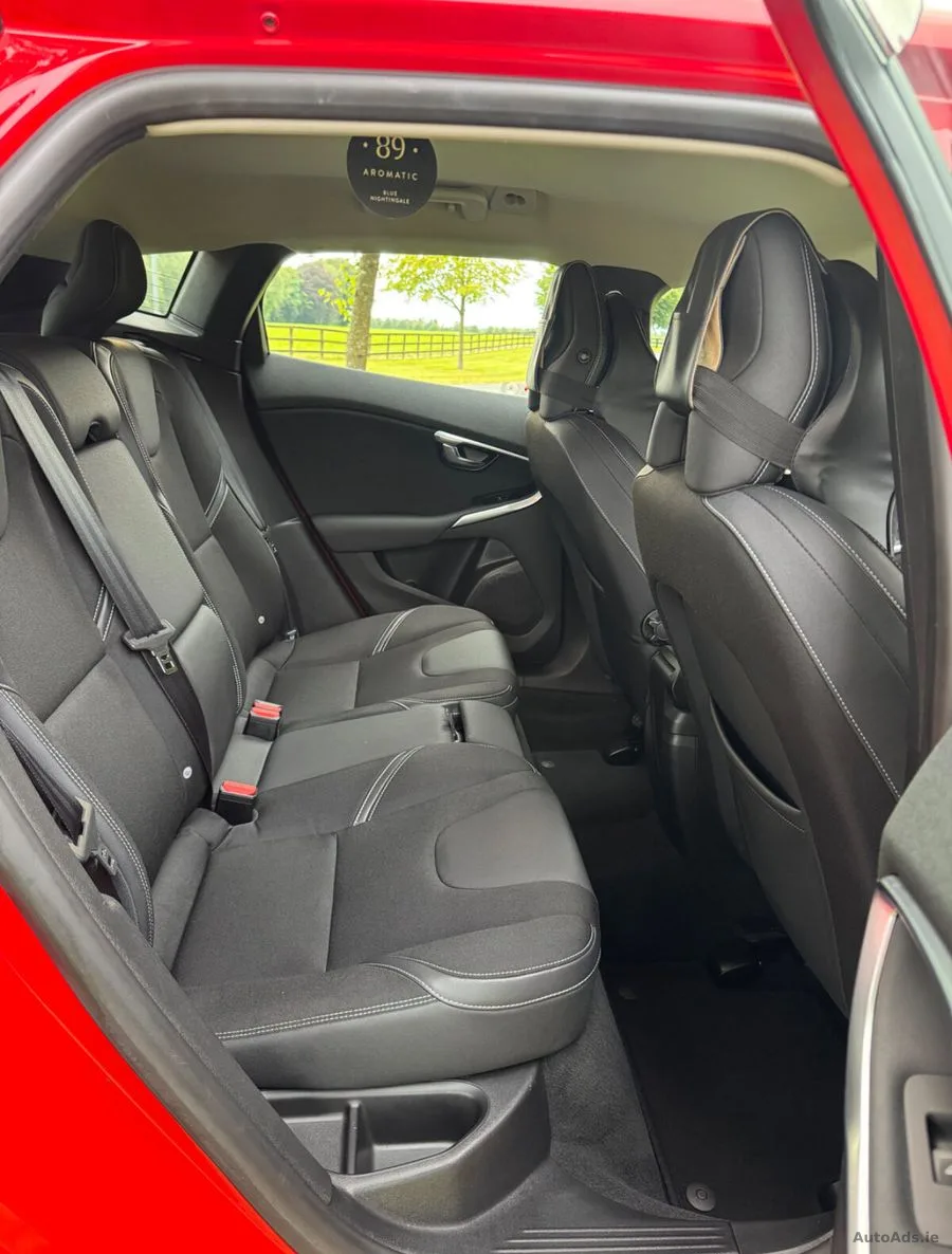 2015 Volvo V40 – photo 14