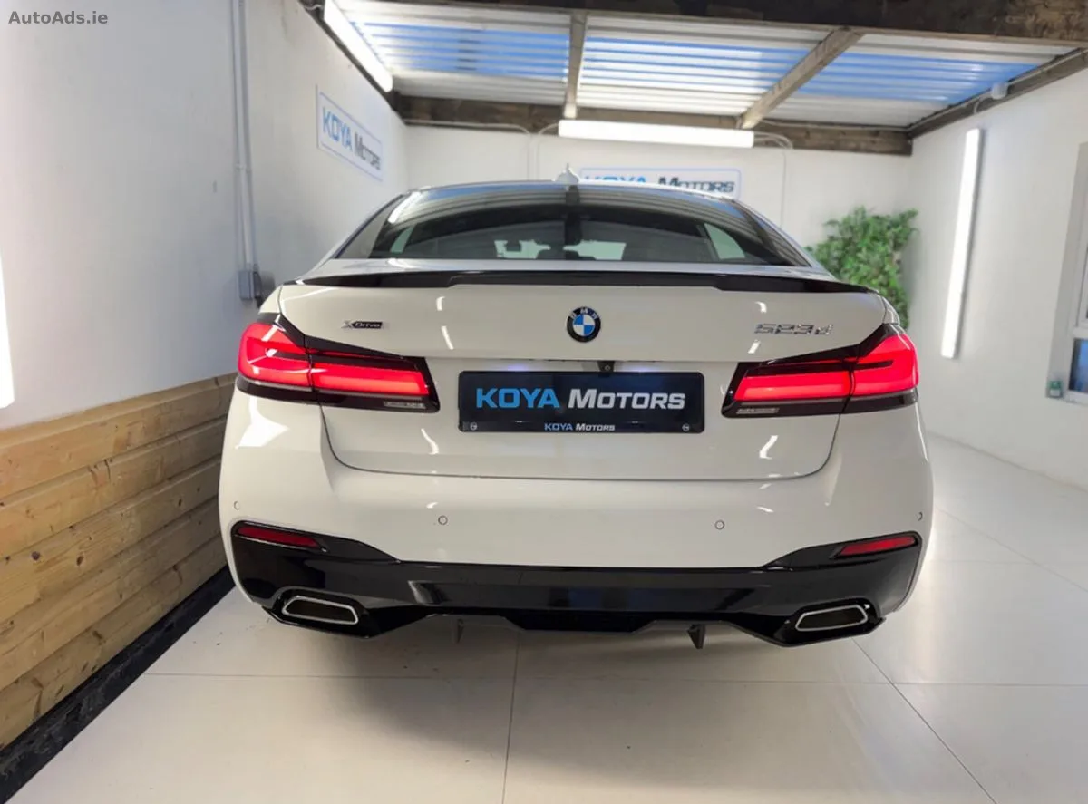 2021 BMW 5-Series – photo 14