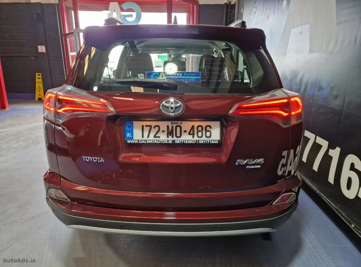 2017 Toyota RAV4 – photo 8