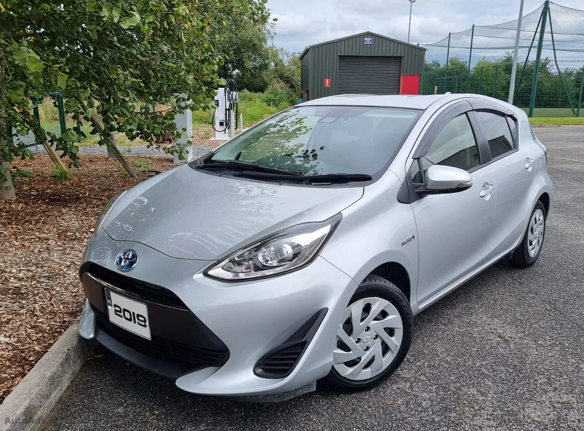 2019 Toyota Aqua – photo 3
