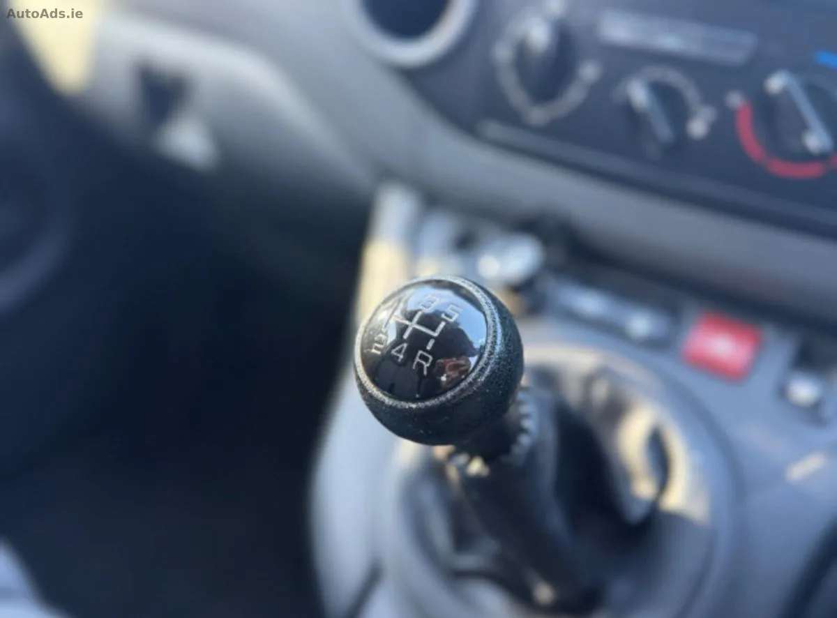 2016 Peugeot Partner – photo 12