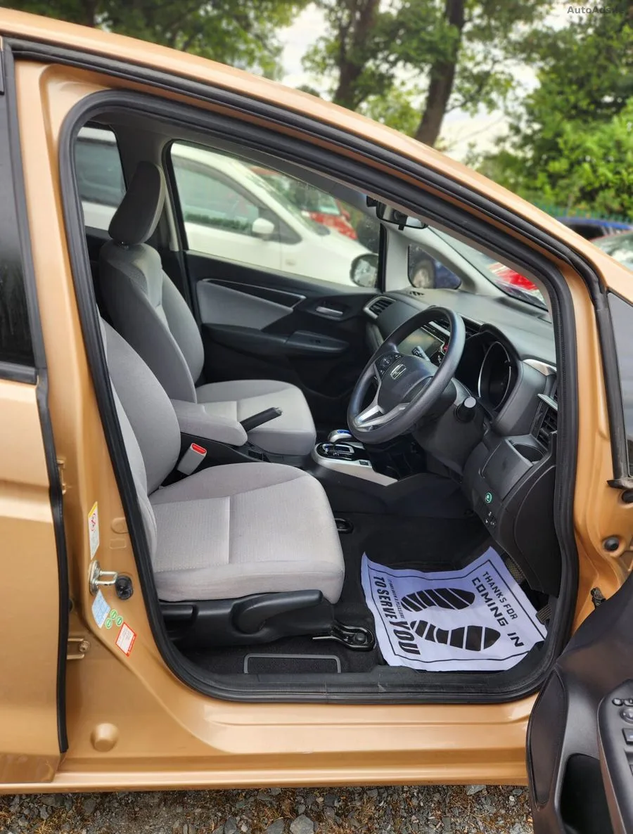 2014 Honda Fit – photo 17