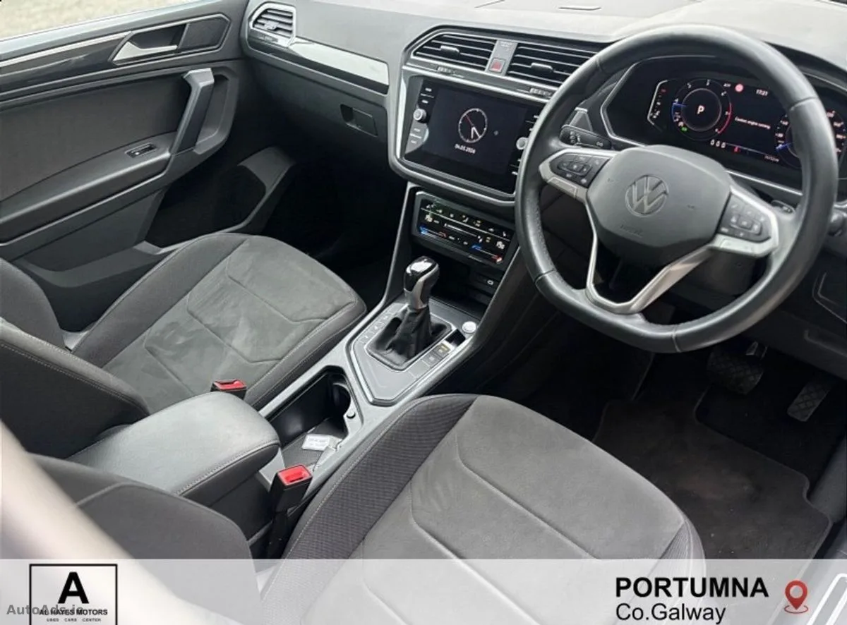 2023 Volkswagen Tiguan – photo 2