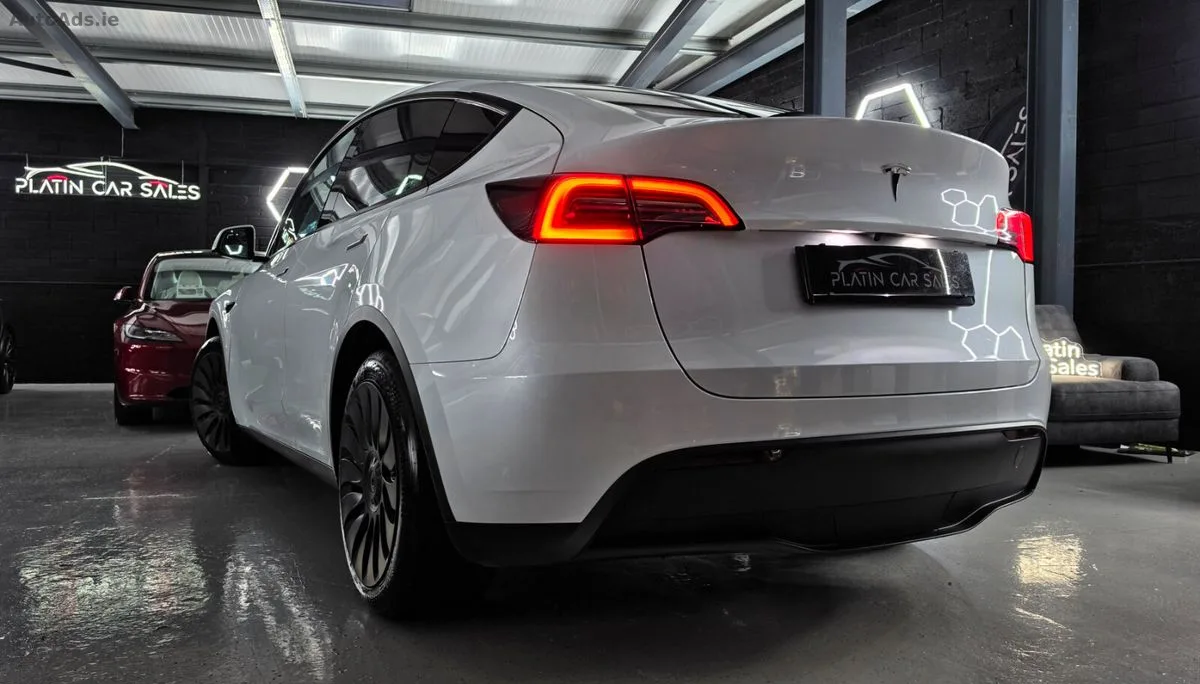 2023 Tesla Model Y – photo 14