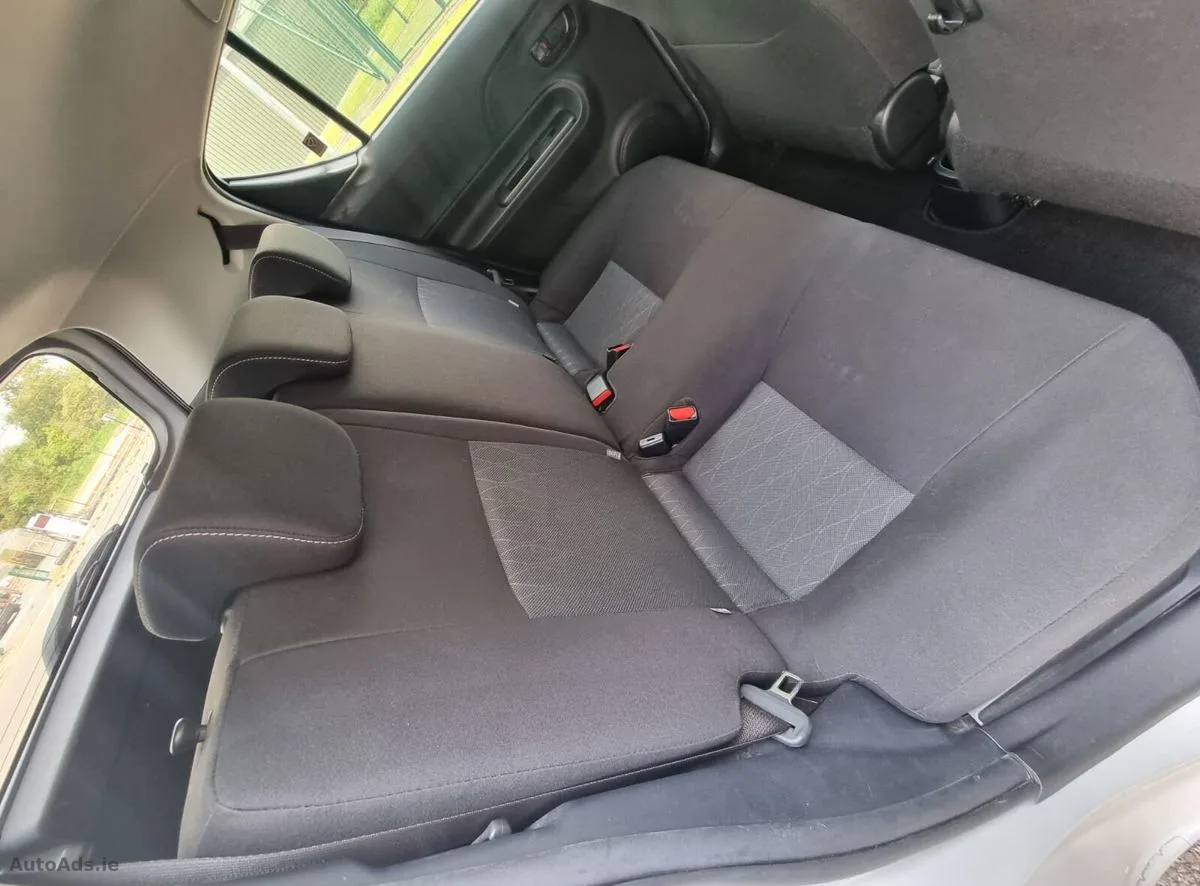 2020 Toyota Aqua – photo 15