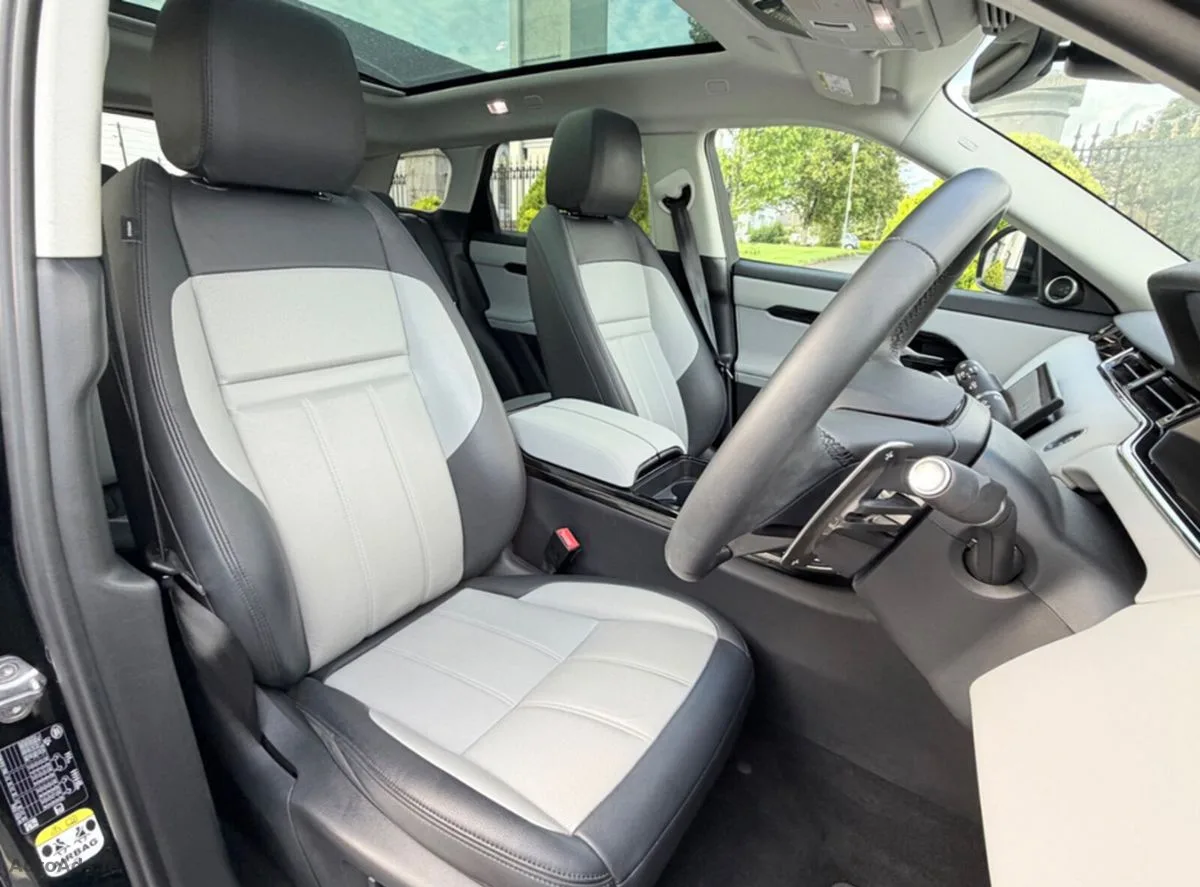 2025 Land Rover Range Rover Evoque – photo 11