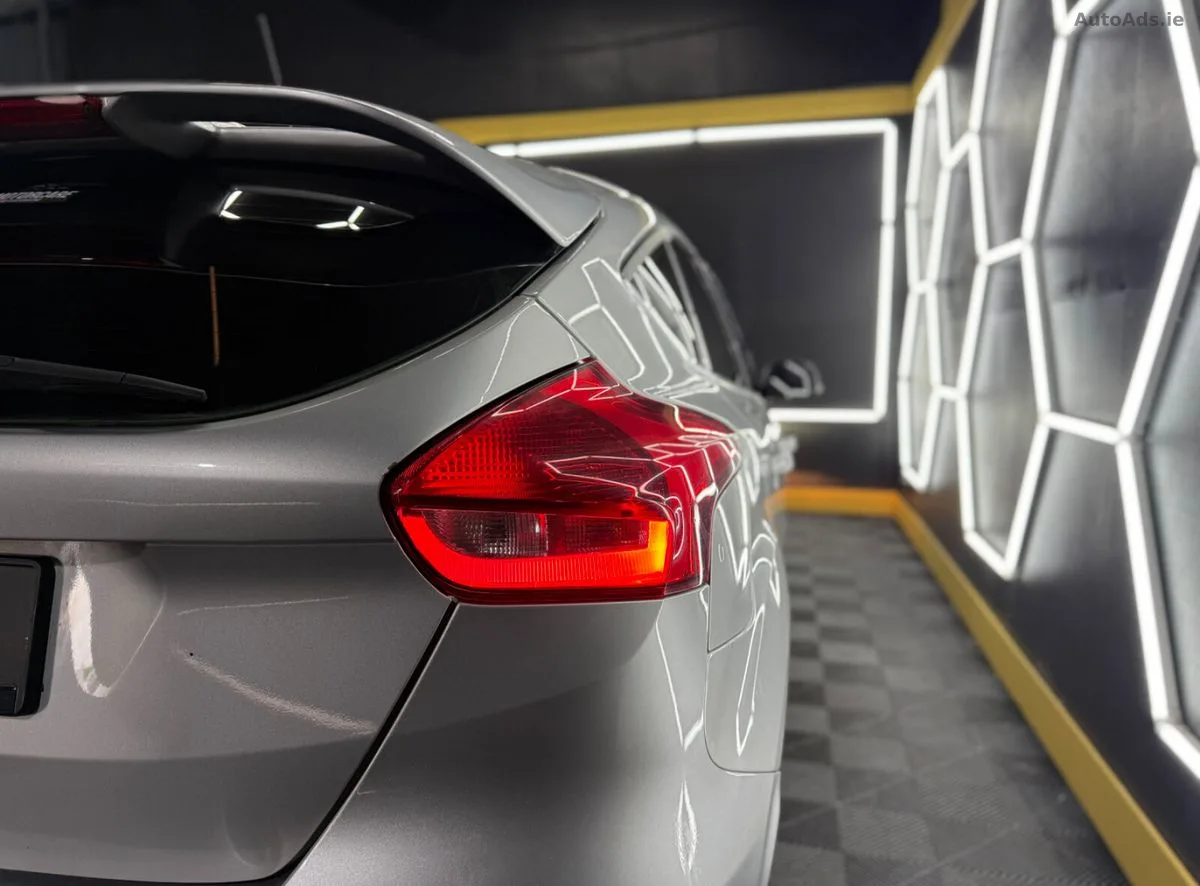 2017 Ford Focus – photo 13