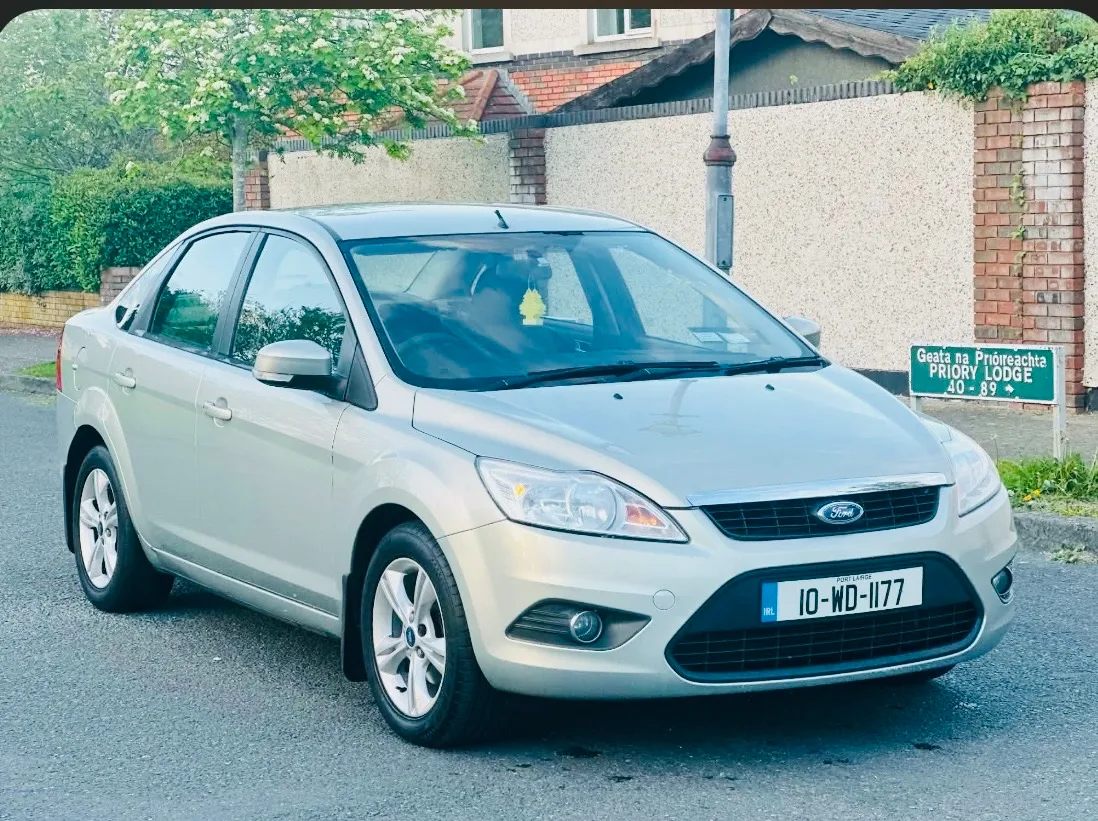 2010 Ford Focus – photo 3