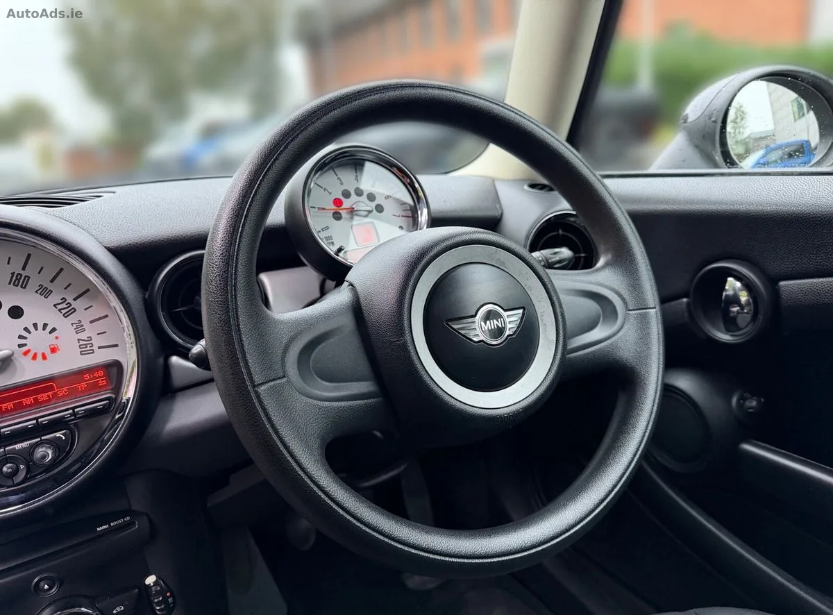 2010 Mini Cooper – photo 11