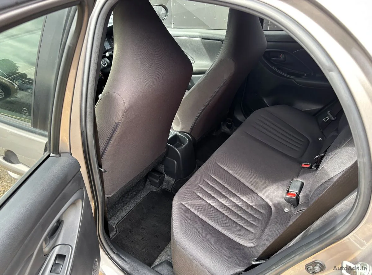 2022 Toyota Yaris – photo 6
