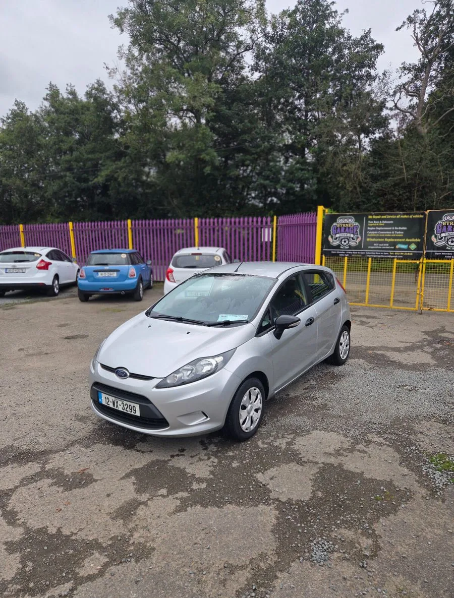 2012 Ford Fiesta – photo 8