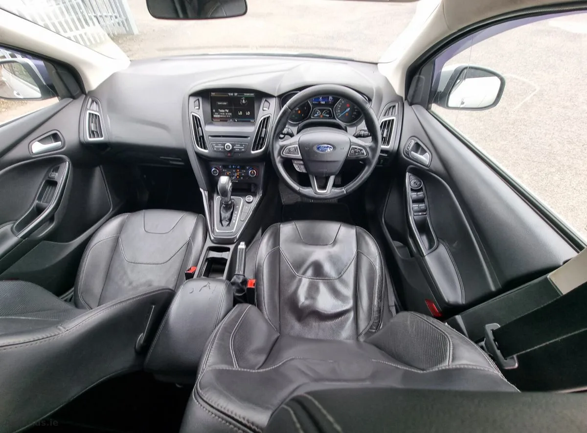 2015 Ford Focus – photo 15