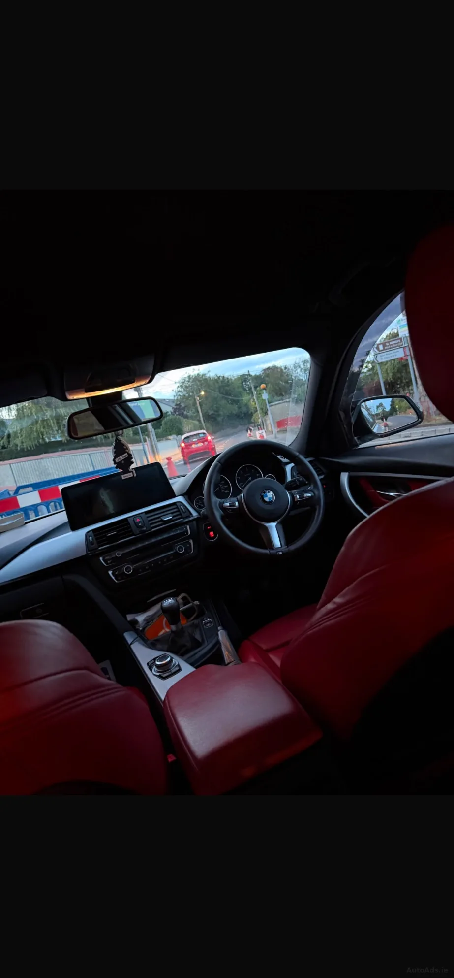 2013 BMW 3 Series – photo 2