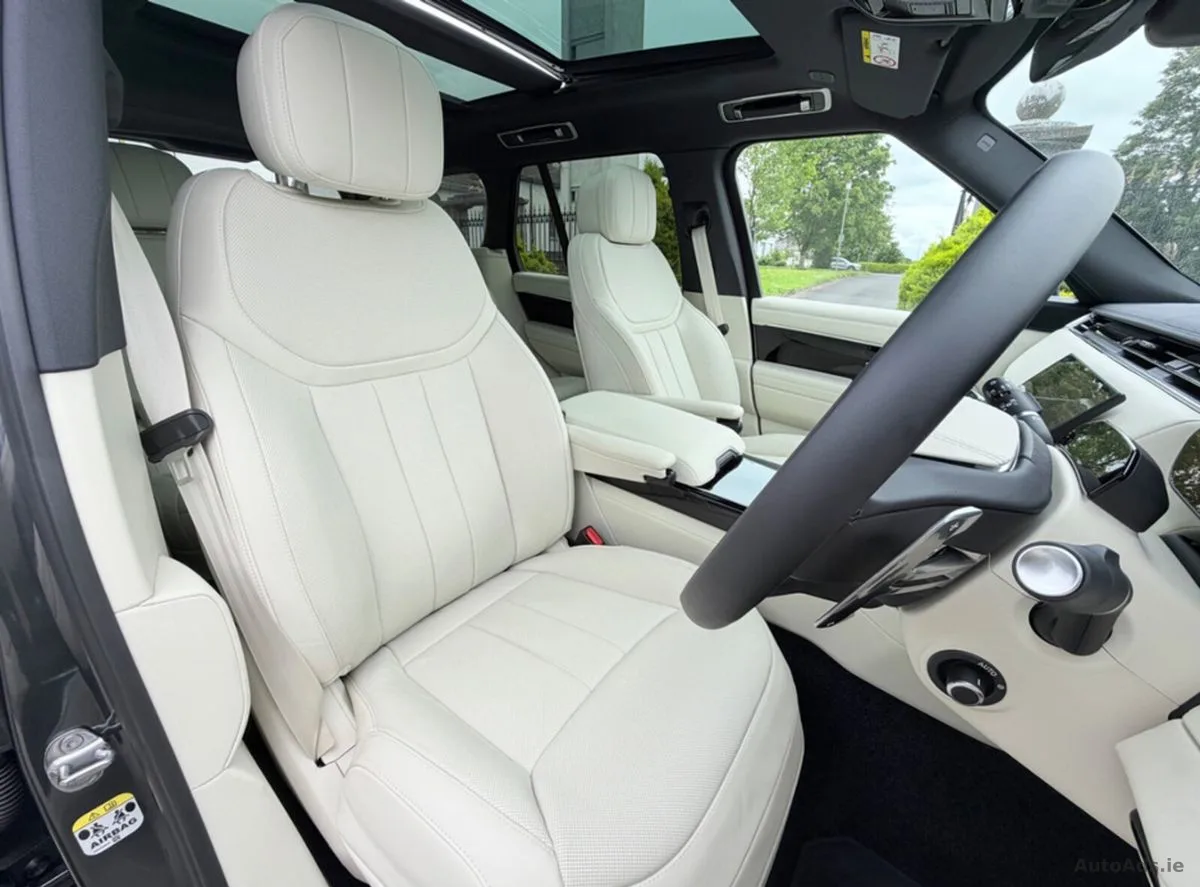 2026 Land Rover Range Rover – photo 11
