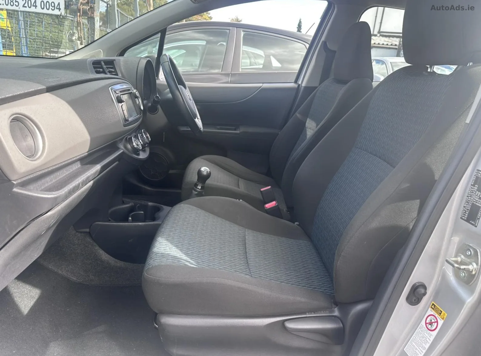 2012 Toyota Yaris – photo 6
