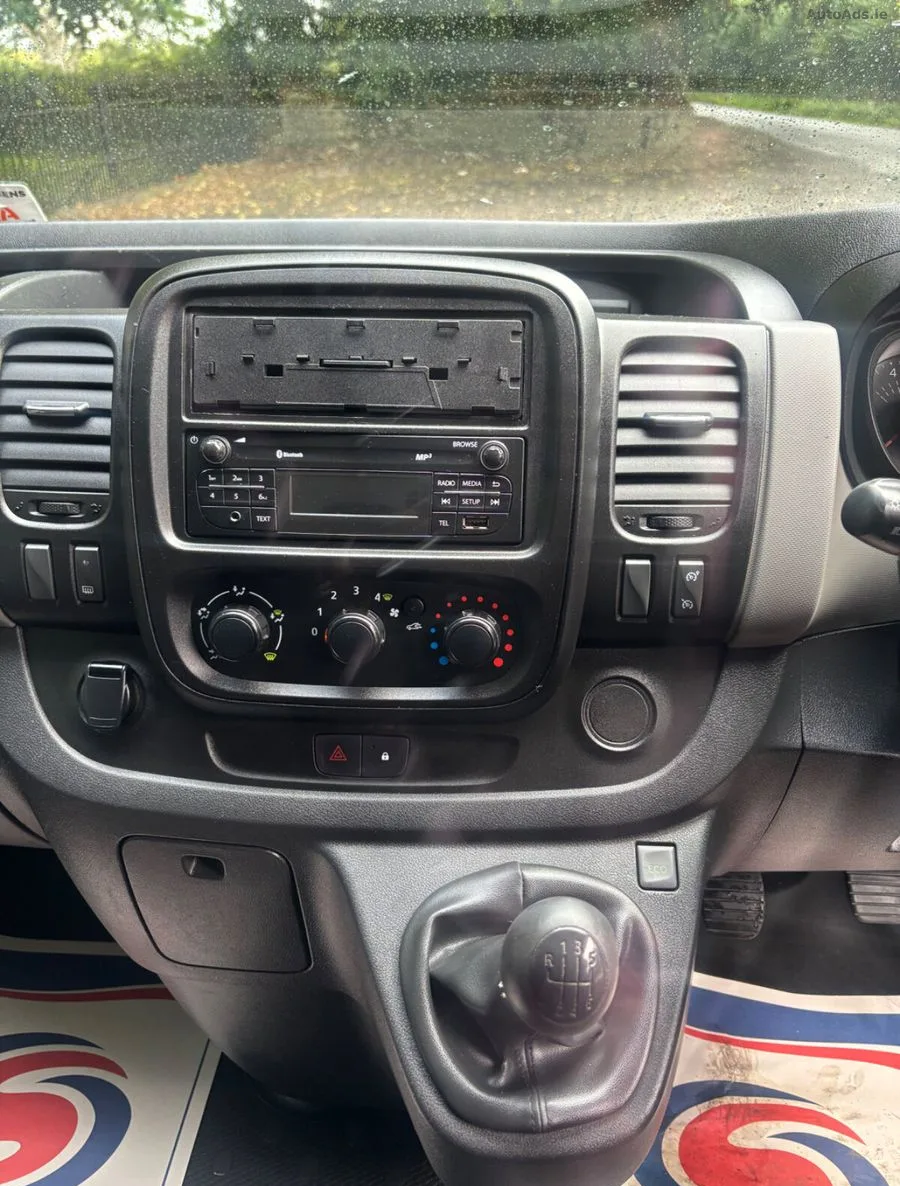 2018 Nissan NV300 – photo 12