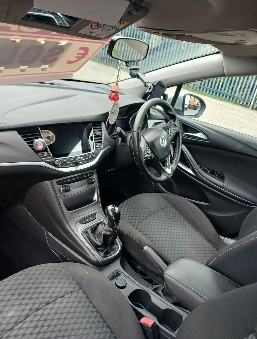 2016 Vauxhall Astra – photo 11