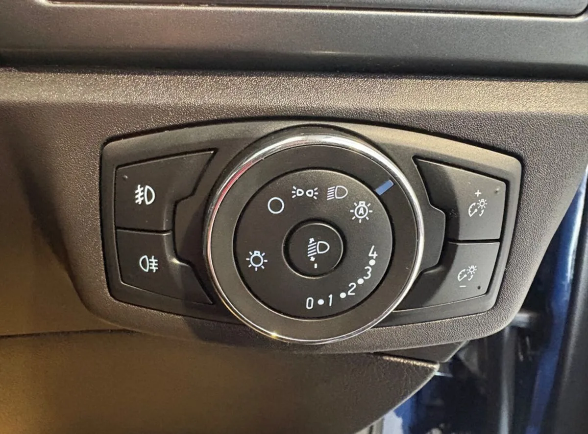 2017 Ford Mondeo – photo 11