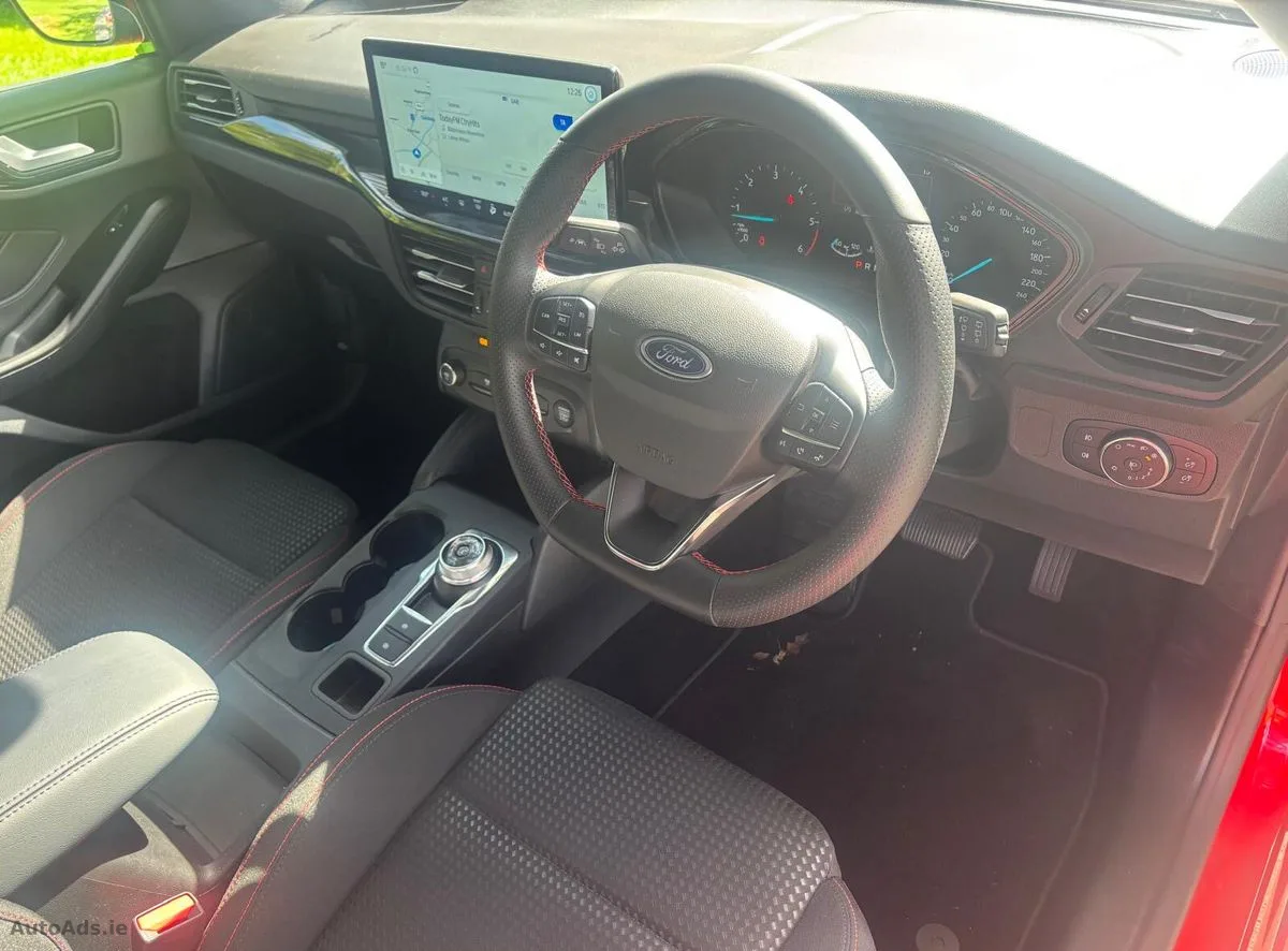 2025 Ford Focus – photo 12