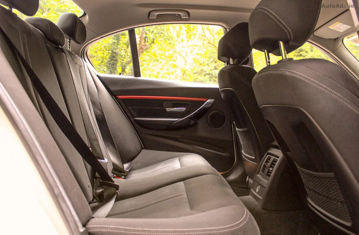2016 BMW 3-Series – photo 18
