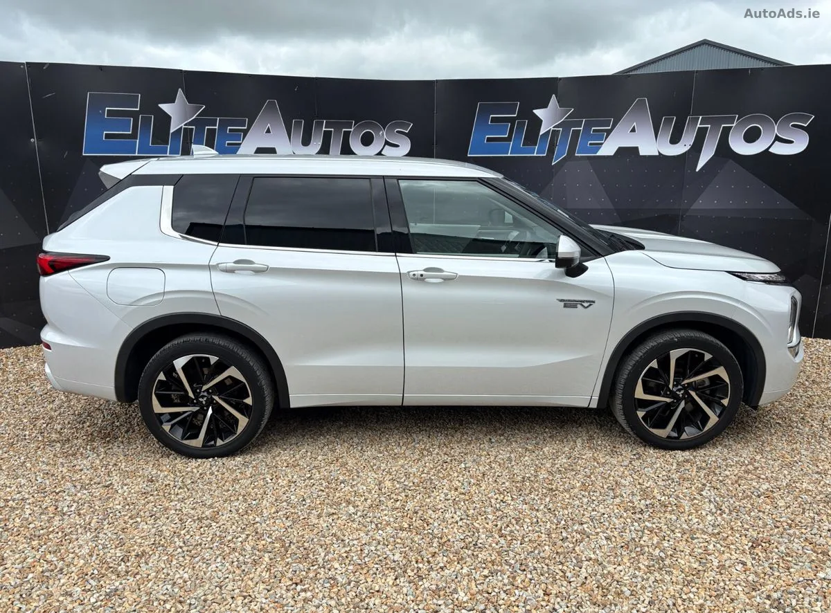 2022 Mitsubishi Outlander – photo 8