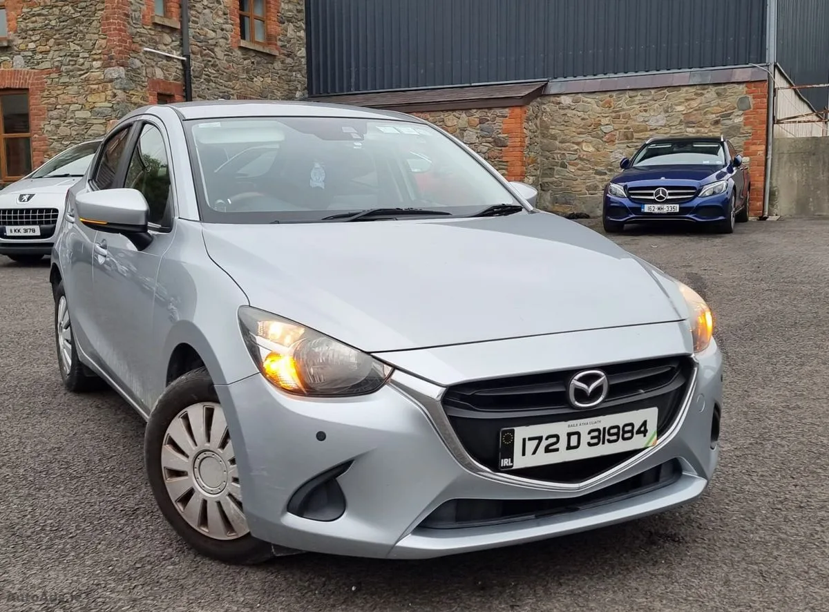 2017 Mazda Demio – photo 2