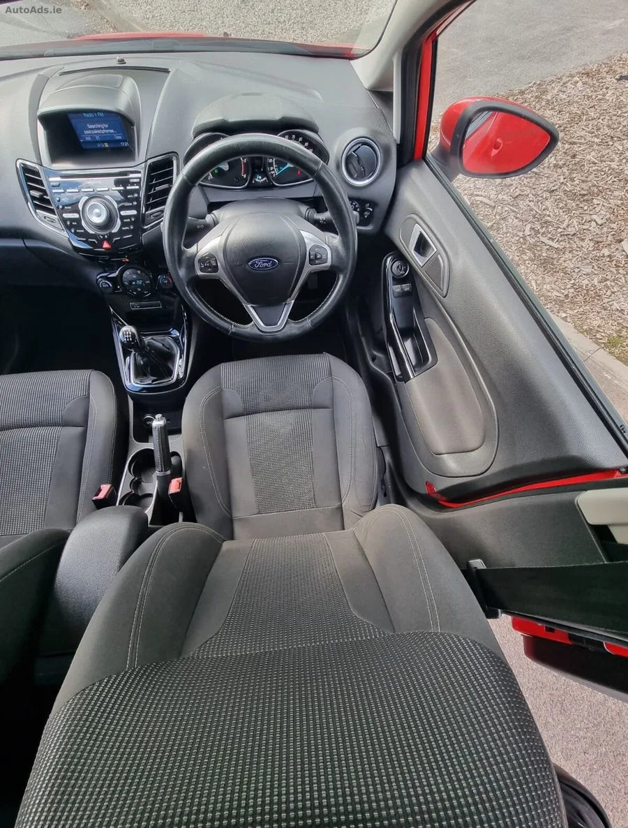 2017 Ford Fiesta – photo 17