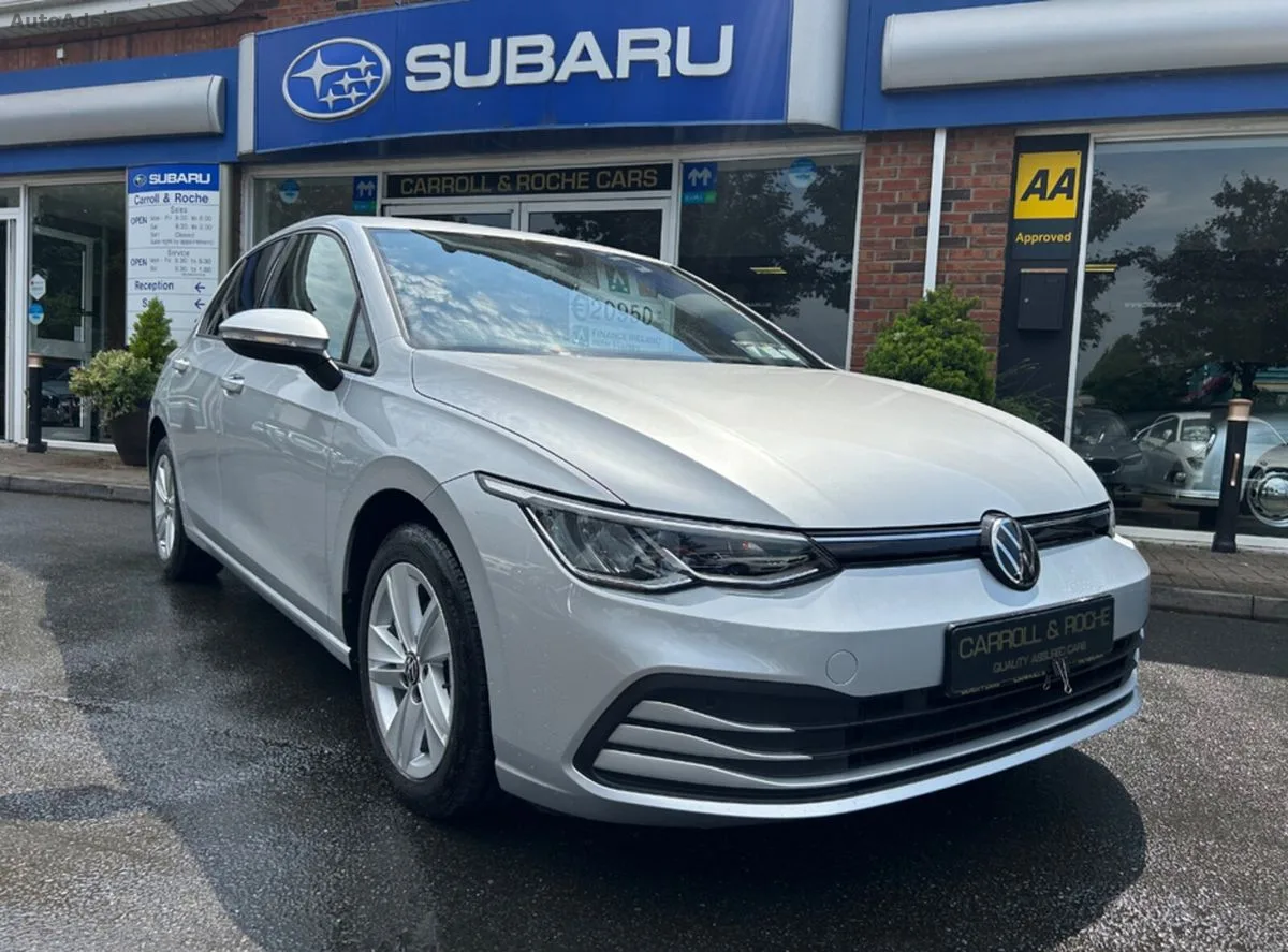 2022 Volkswagen Golf – photo 1