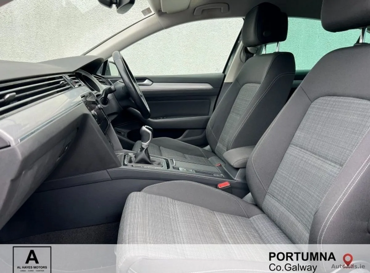 2022 Volkswagen Passat – photo 4