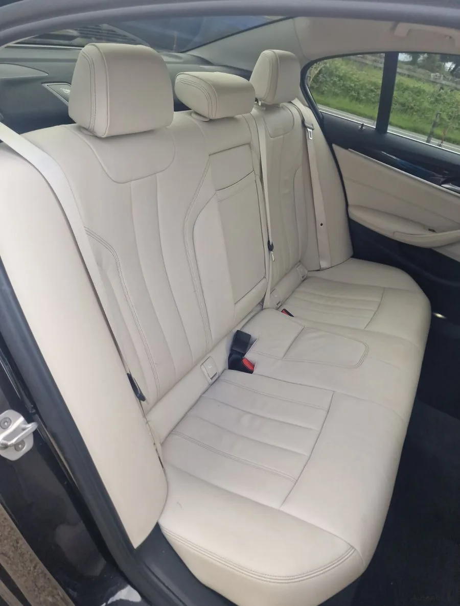 2017 BMW 5-Series – photo 14