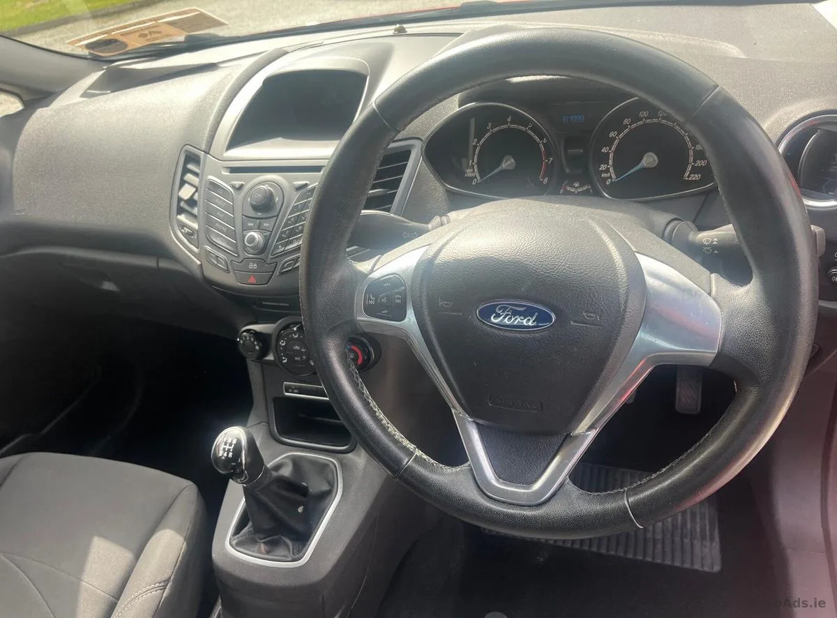 2014 Ford Fiesta – photo 11