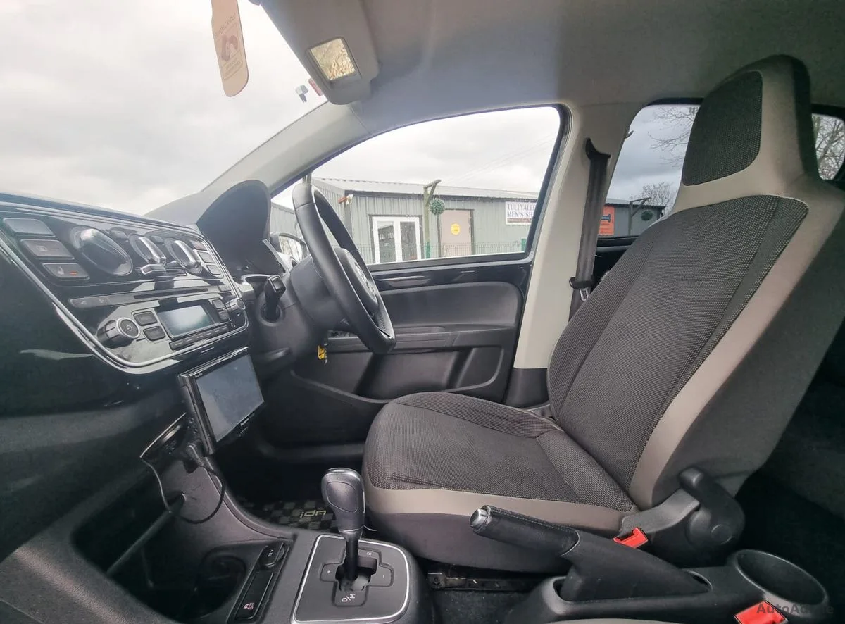 2014 Volkswagen up! – photo 19