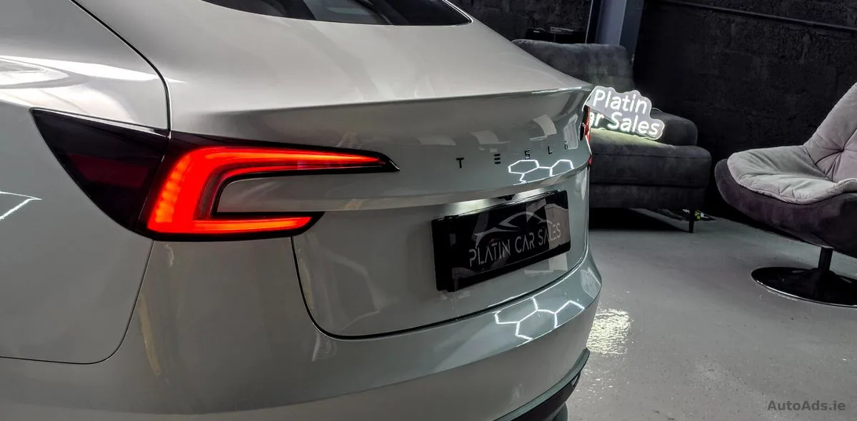 2024 Tesla Model 3 – photo 11