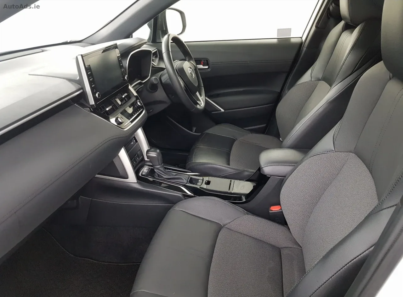 2023 Toyota Corolla Cross – photo 4