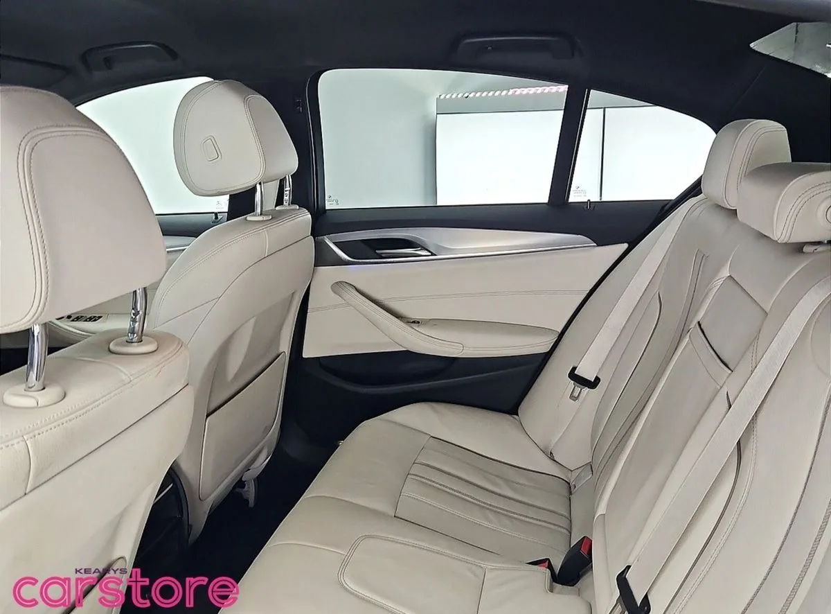 2019 BMW 5-Series – photo 13