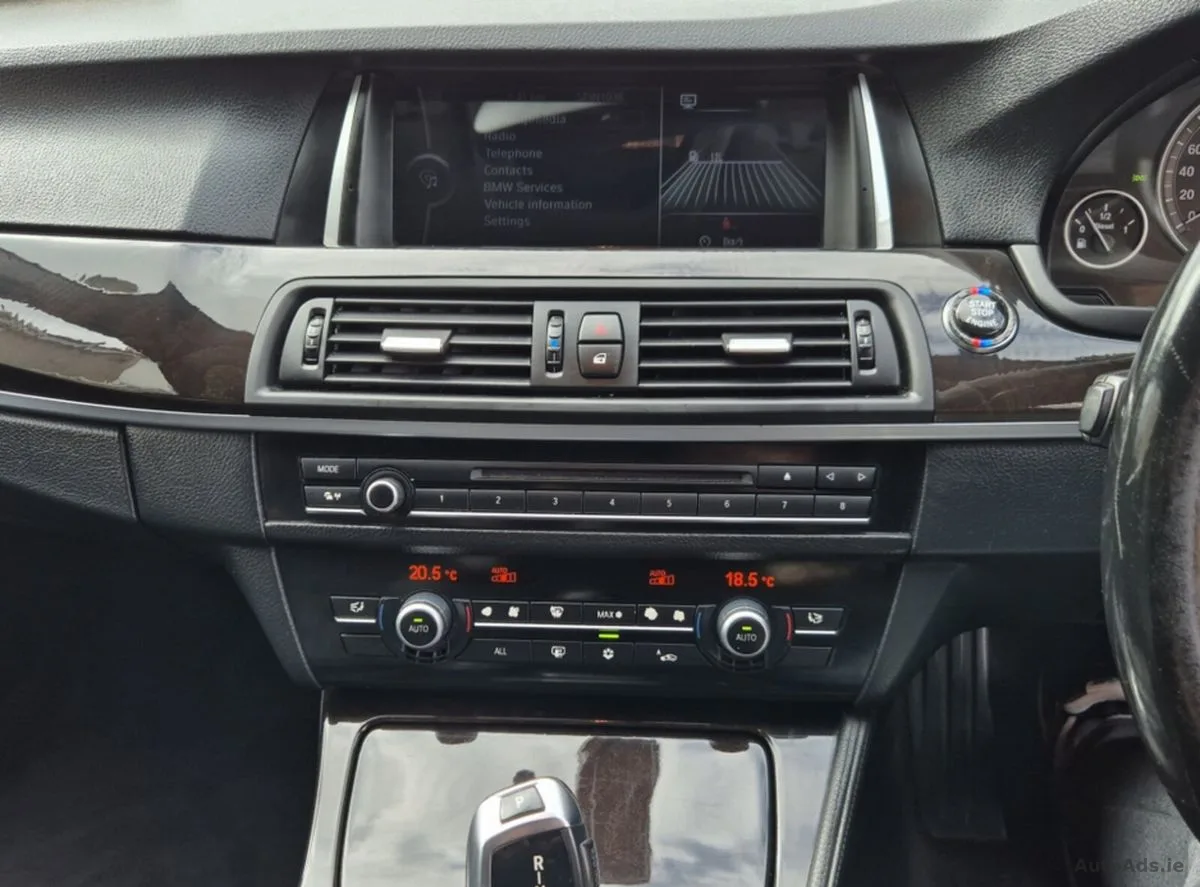 2010 BMW 5-Series – photo 17