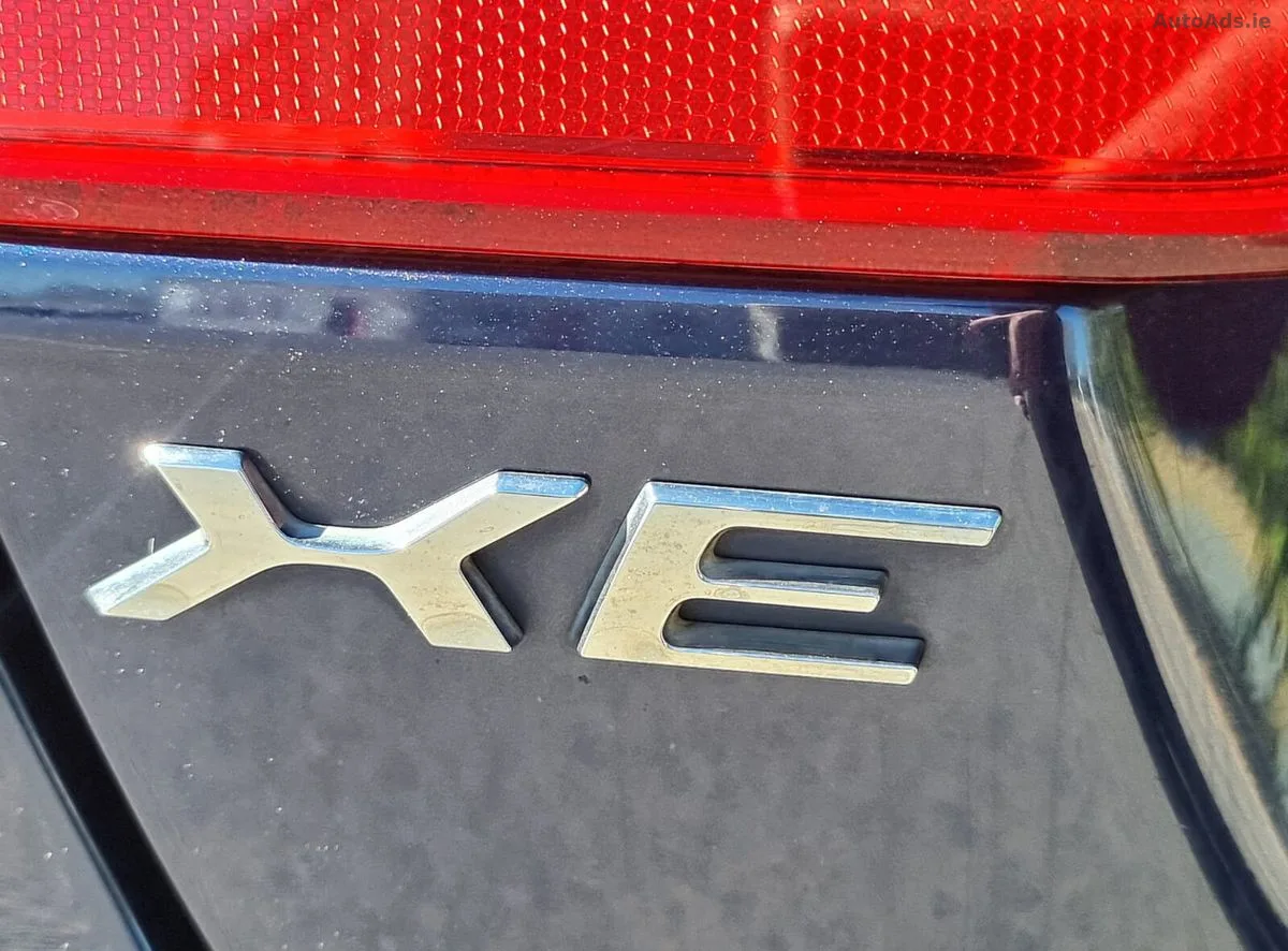 2015 Jaguar XE – photo 17